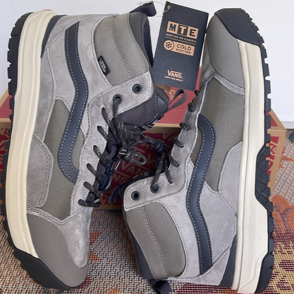 Vans WMNS Sneakers Ultrarange Exo
Drizzle
VN0A5KS5KAQ
Sneakers Boots - Picture 12 of 16